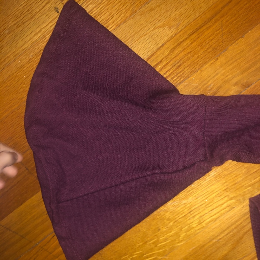 Fluted Sleeve Burgundy Top Sz S - Picture 3 of 3